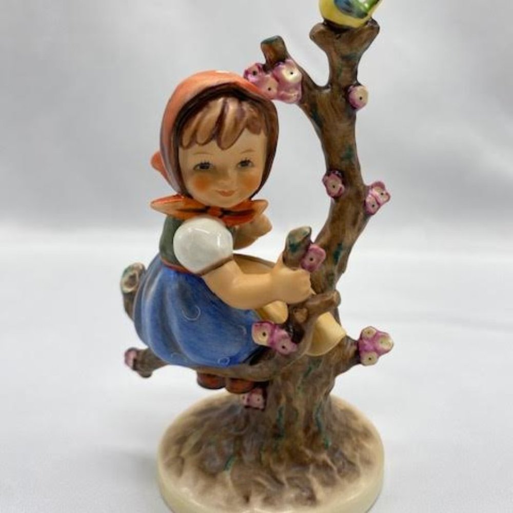 Hummel 1990 Fruhling Apple Tree Girl Printemps, TMK-6, Hum 141/I